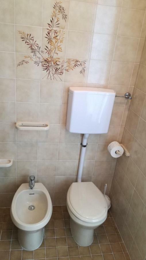 Ferienwohnung La Casa Di Clara Ombrellone Con 2 Lettini Al Lido San Giuliano Gratis E Parcheggio Privato Gratis Rimini Exterior foto