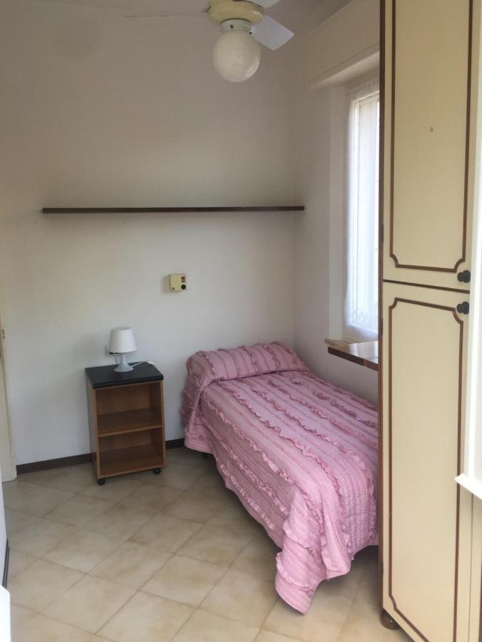 Ferienwohnung La Casa Di Clara Ombrellone Con 2 Lettini Al Lido San Giuliano Gratis E Parcheggio Privato Gratis Rimini Exterior foto